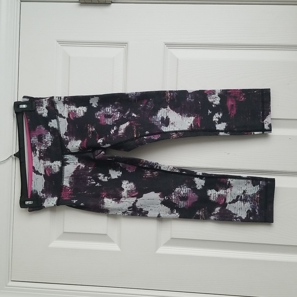 Lululemon Women's Crop Leggings - Picture 1 of 14